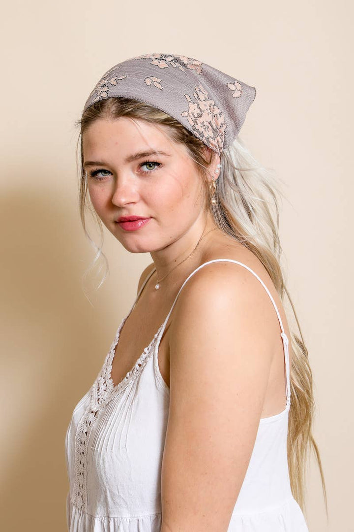 Chic Boho Lace Headscarf with Vintage Floral Patterns 💐: Peach