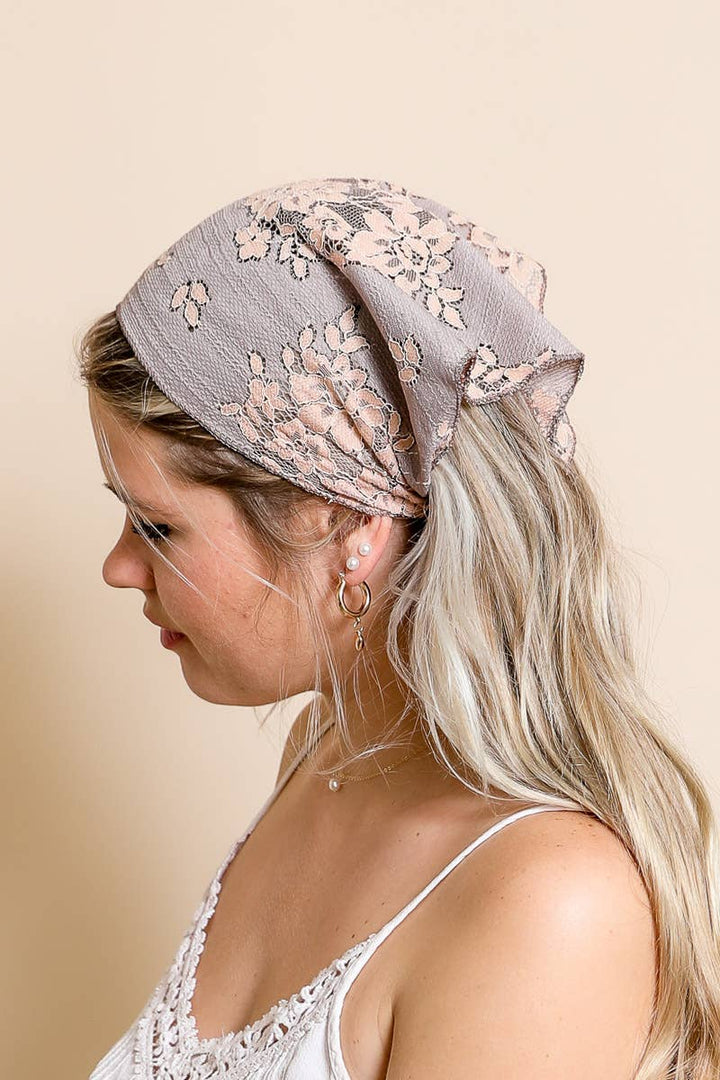 Chic Boho Lace Headscarf with Vintage Floral Patterns 💐: Peach
