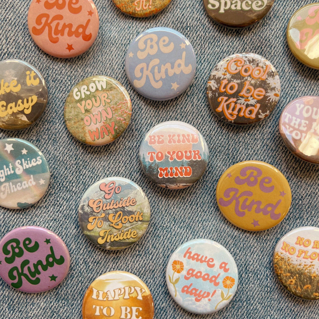 Positivity Button Pins: Be Kind - Yellow