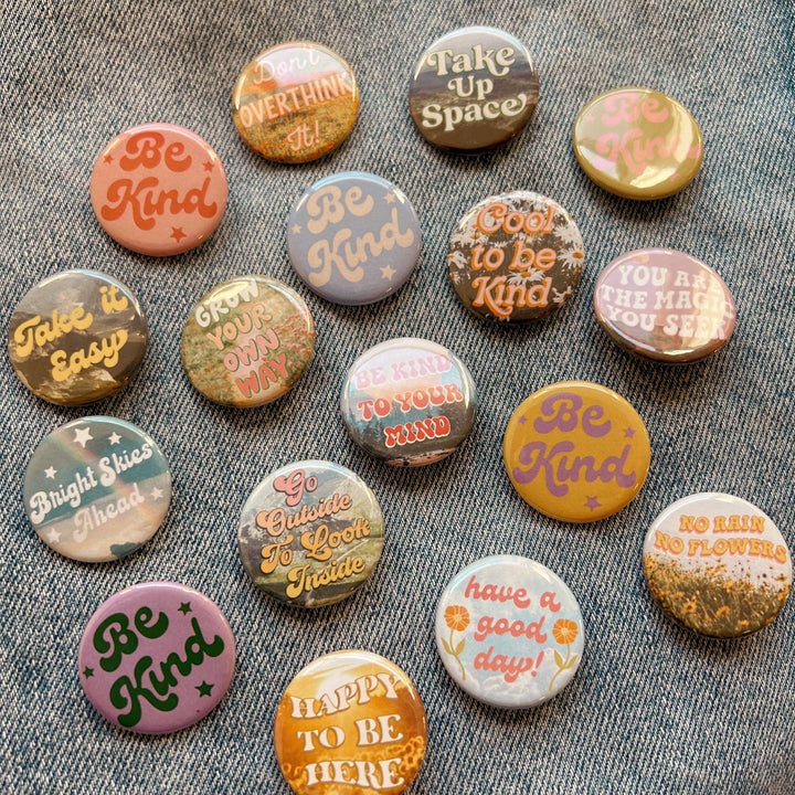 Positivity Button Pins: Be Kind - Yellow